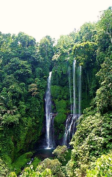 バリ島の隠れ滝